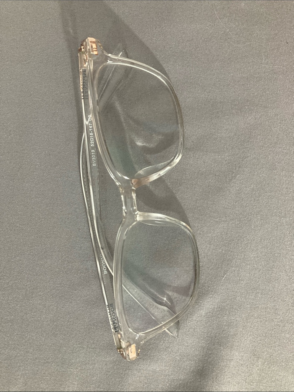 Monture de lunettes en boîtier transparent ultra léger